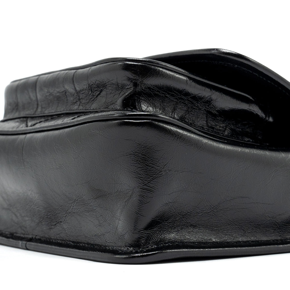 saint-laurent-niki-baby-leather-black-black-shw