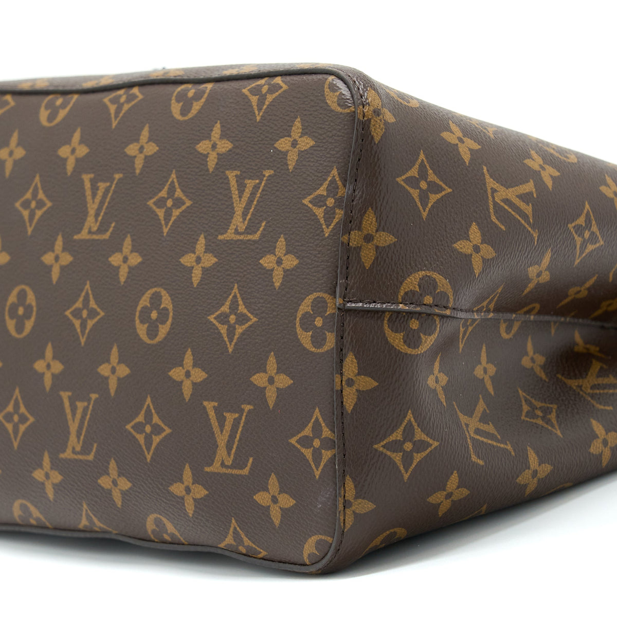 louis-vuitton-neo-noe-monogram-canvas-ghw-1