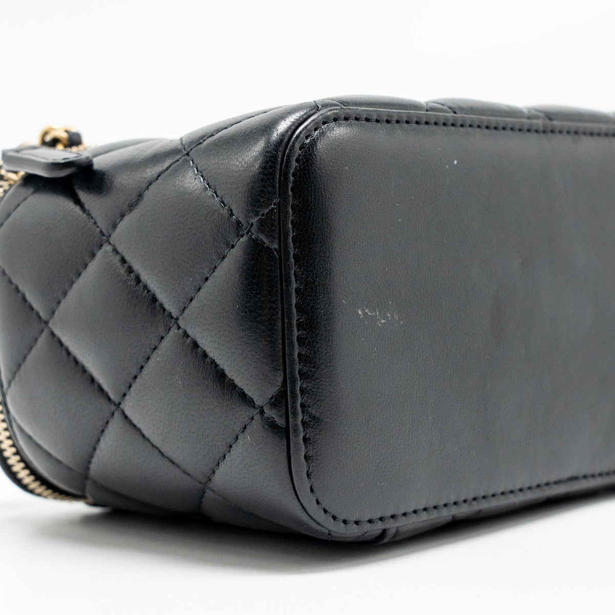 chanel-pearl-crush-long-vanity-with-chain-lambskin-black-ghw