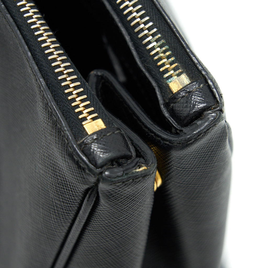 prada-saffiano-tote-large-in-black