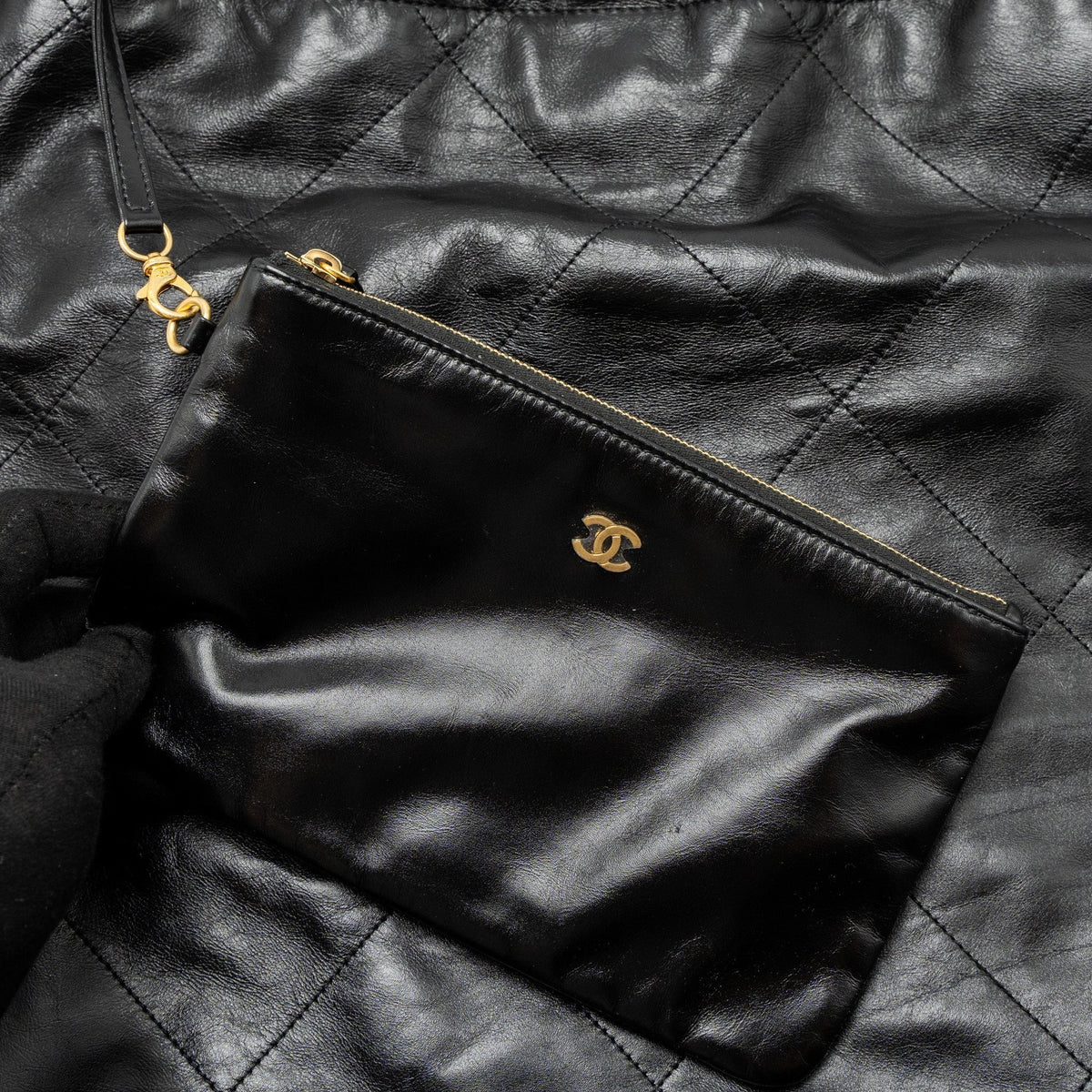 chanel-large-22-bag-shiny-calfskin-black-ghw-microchip