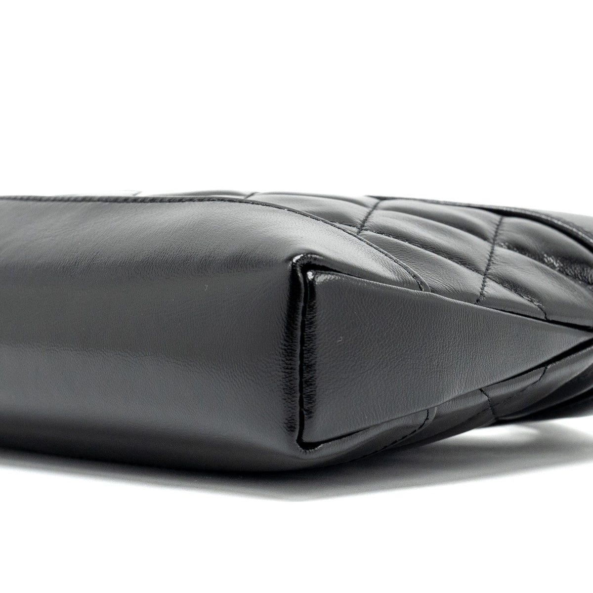 chanel-24s-31-mini-clutch-with-chain-shiny-lambskin-black-lghw