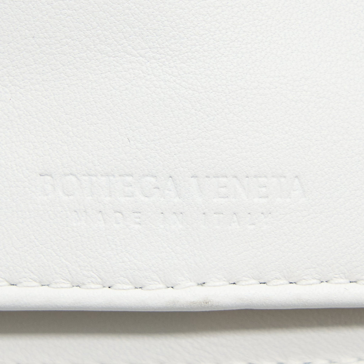 bottega-veneta-the-twist-mini-bag-white-ghw
