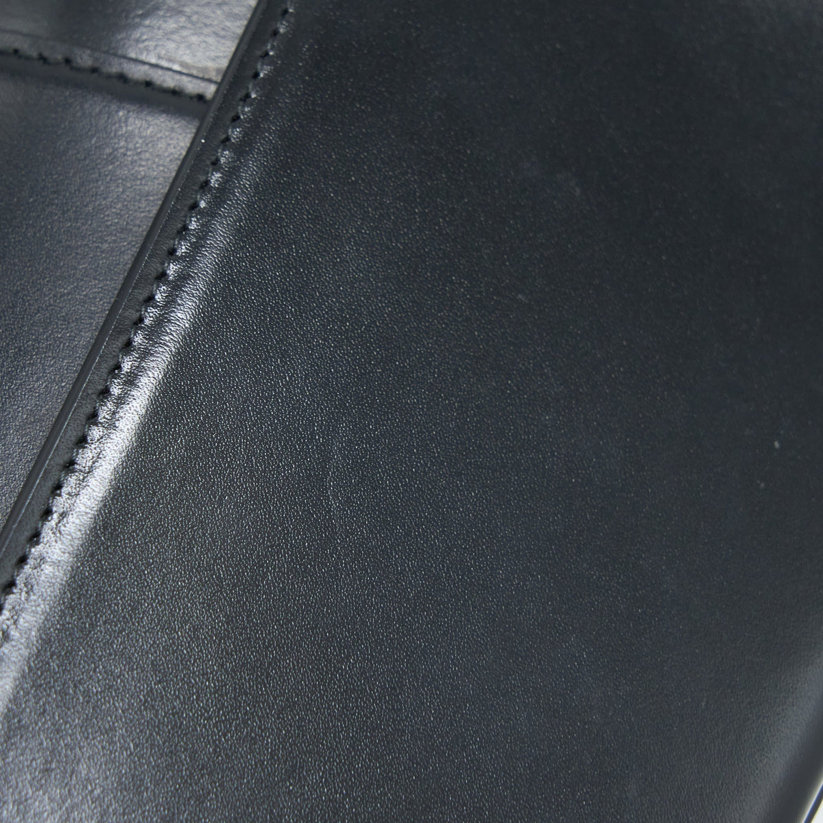 balenciaga-hourglass-small-handbag-box-calfskin-black-ghw