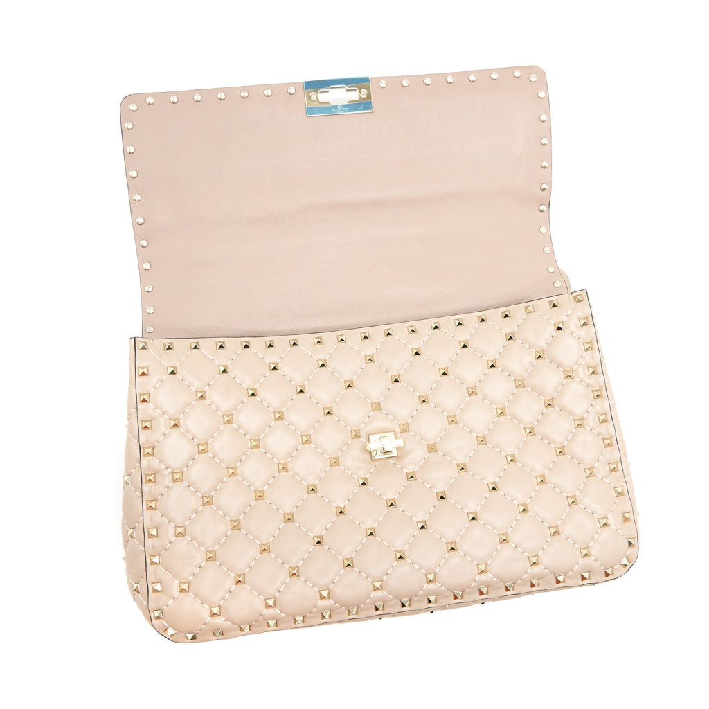 valentino-garavani-large-rockstud-spike-shoulder-bag-beige-lghw