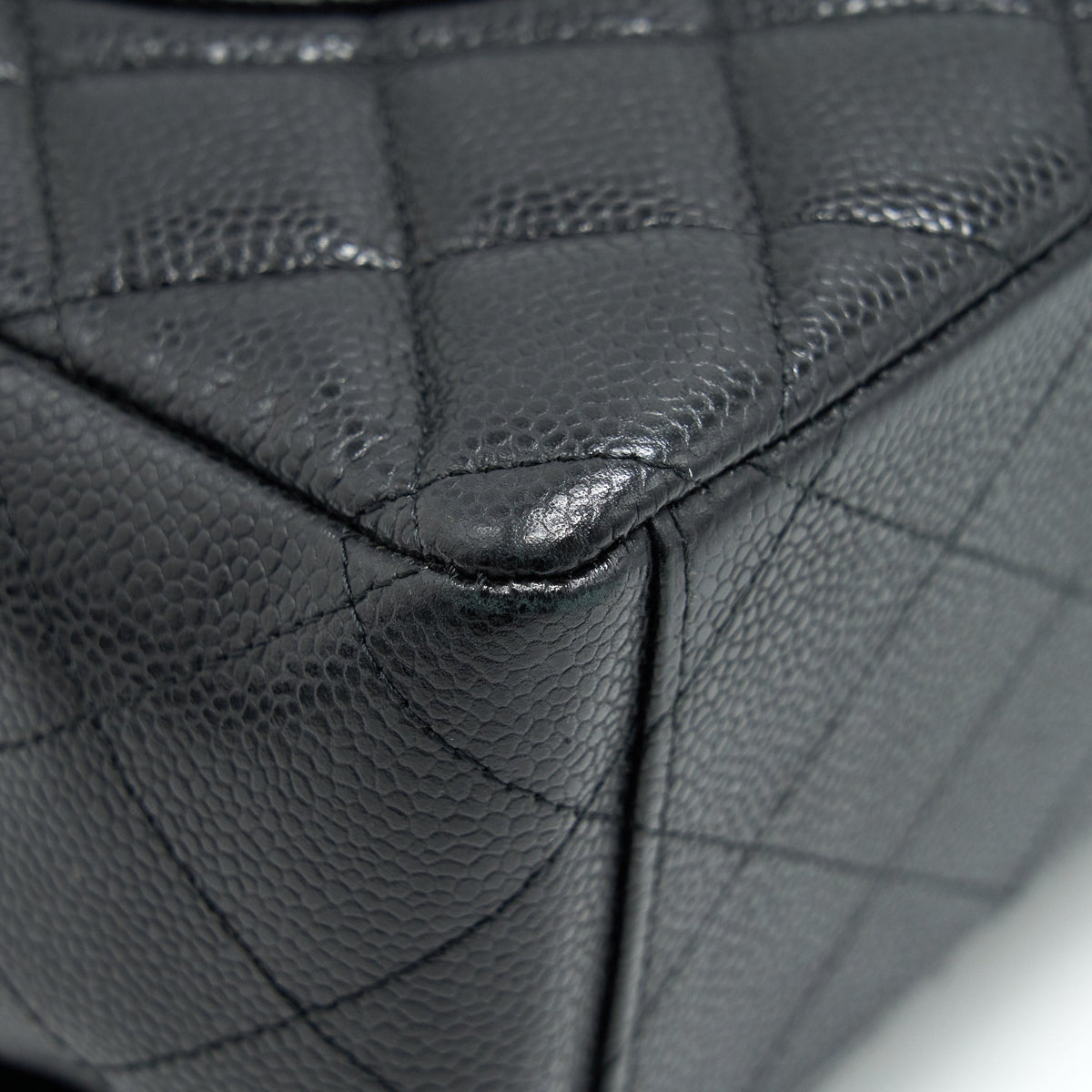 chanel-caviar-maxi-in-black-ghw