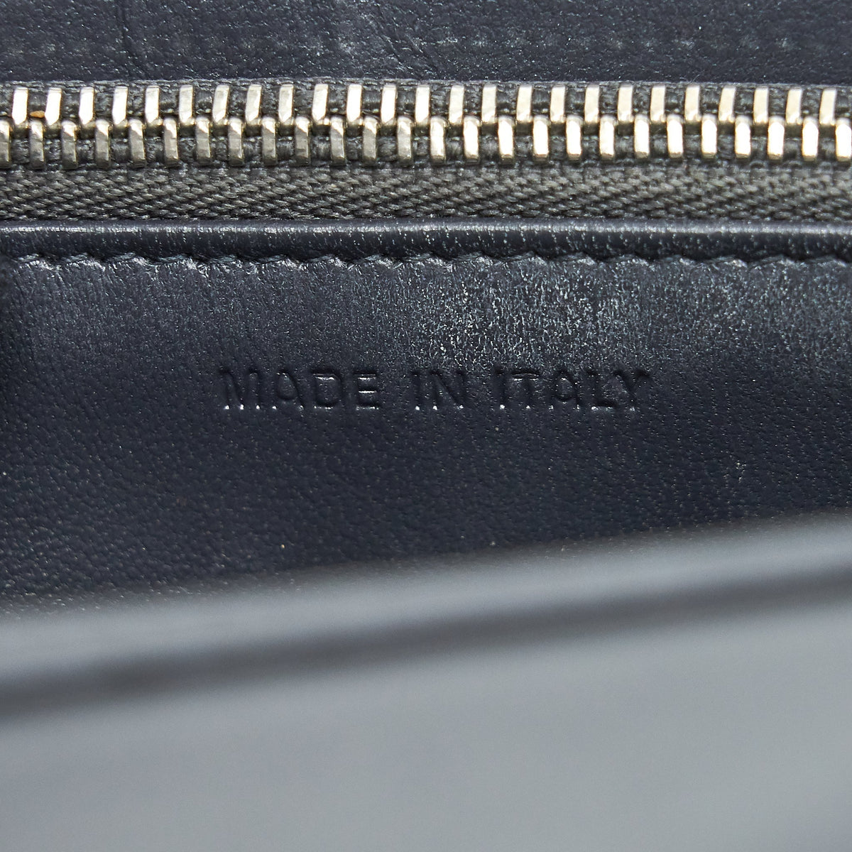 dior-diorama-wallet-on-chain-metallic-silver-shw