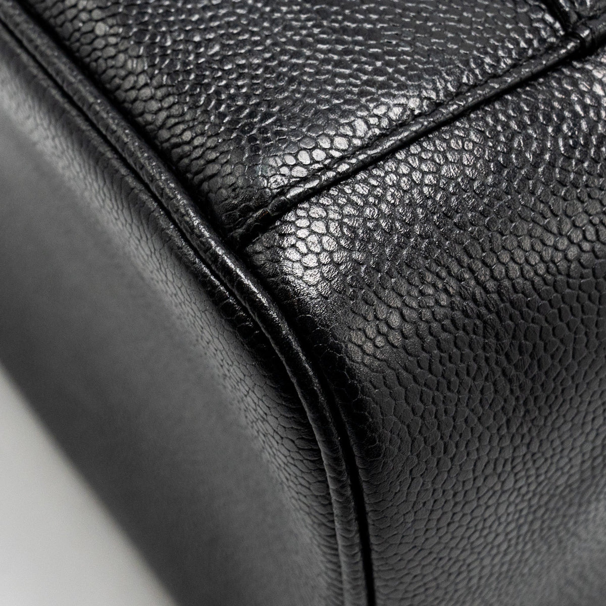 chanel-vintage-vanity-case-caviar-black-ghw-copy