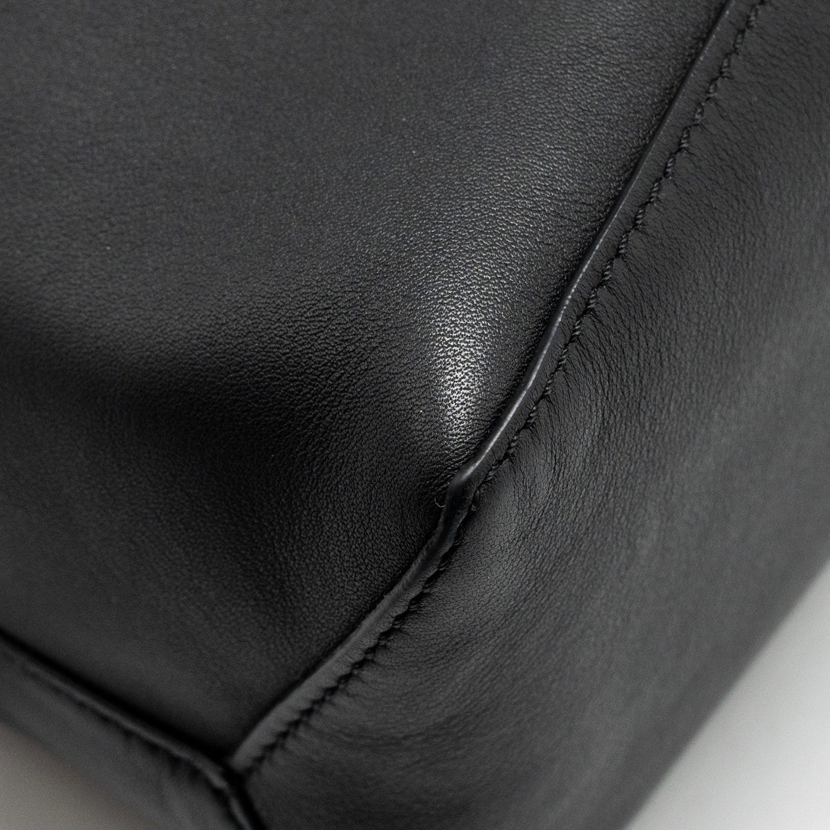 loewe-puzzle-hobo-bag-calfskin-black-ghw