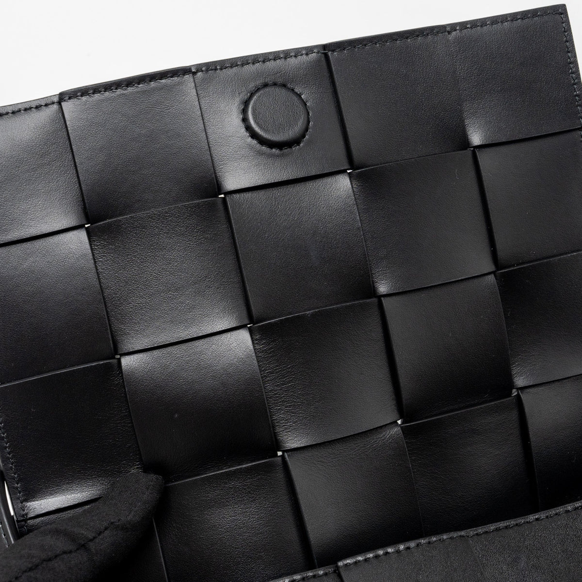 bottega-veneta-small-cassette-leather-black-shw