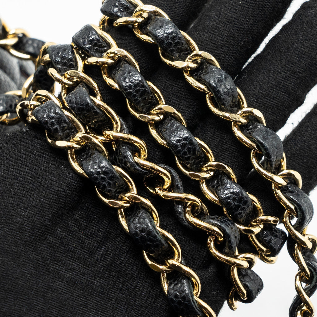 chanel-meedium-classic-double-flap-bag-caviar-black-ghw