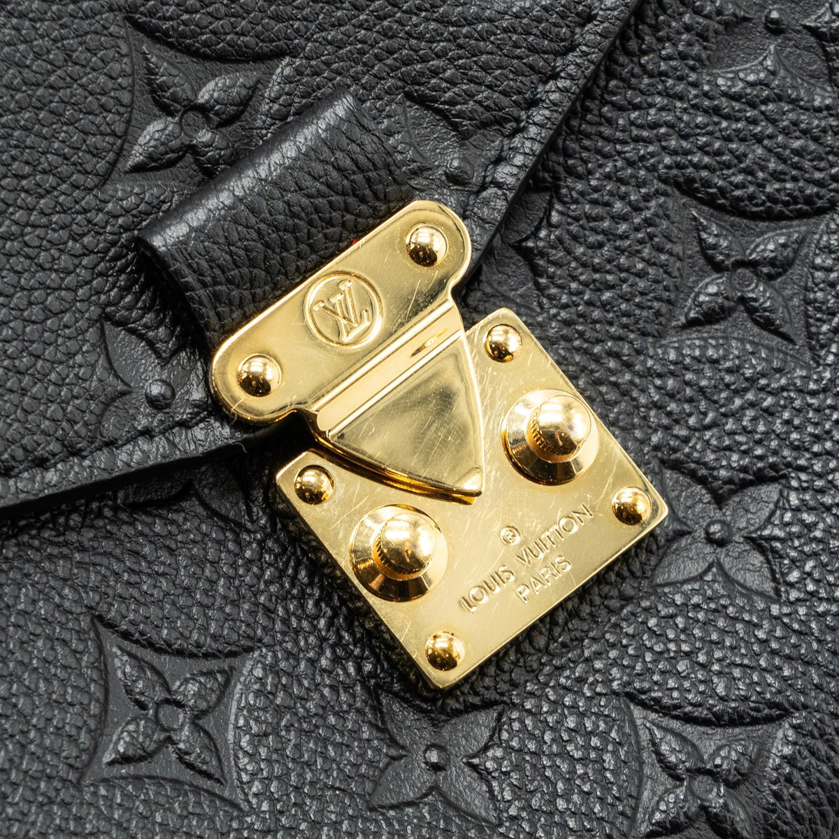louis-vuitton-metis-pochette-monogram-empreinte-leather-black-ghwnew-version