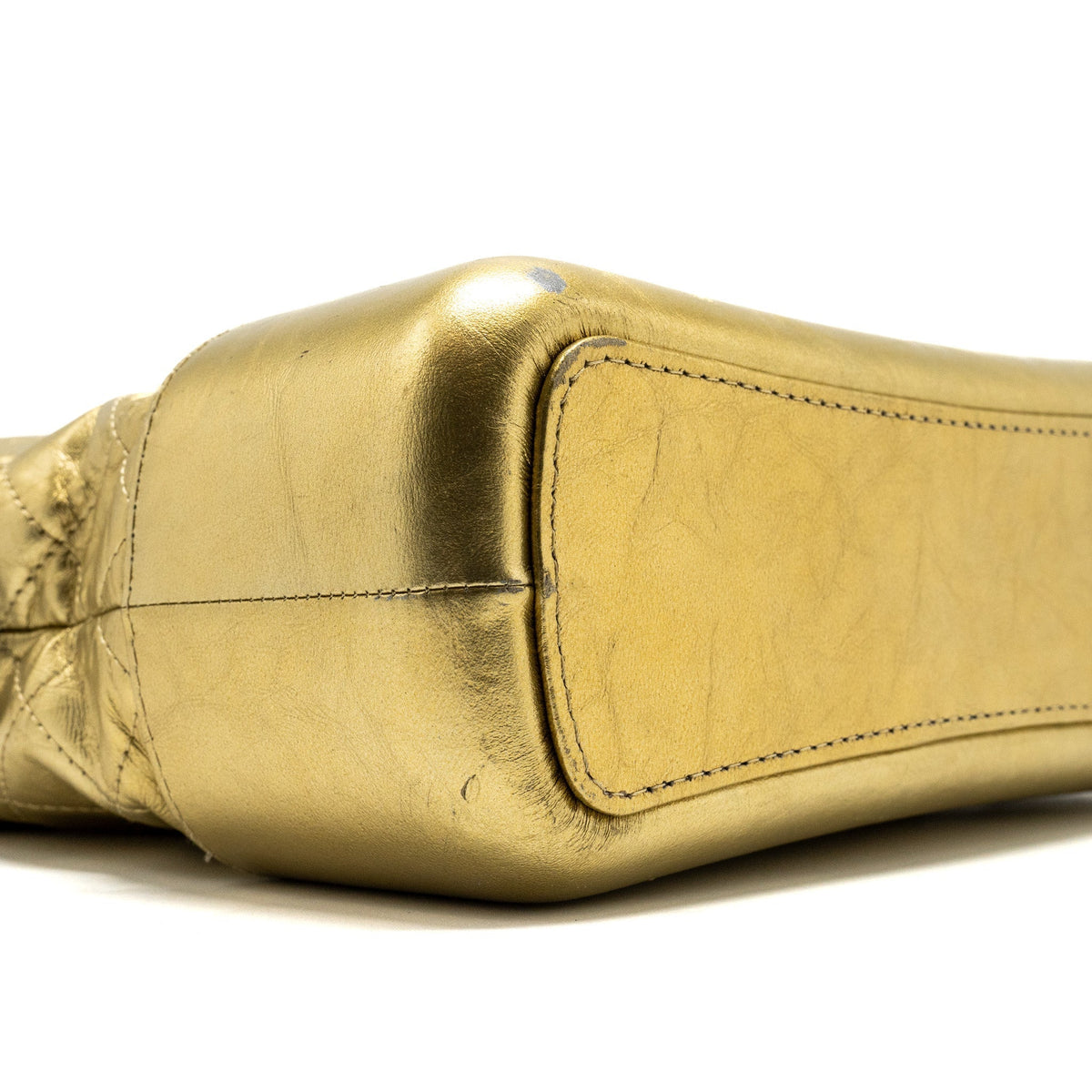 chanel-gabrielle-hobo-bag-calfskin-metallic-gold-multicolor-hardware