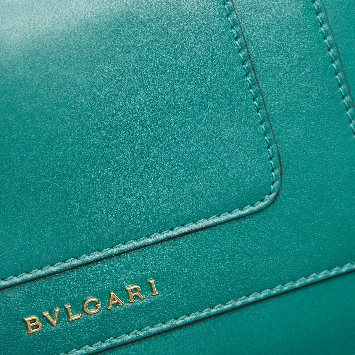 bvlgari-serpenti-forever-chain-wallet