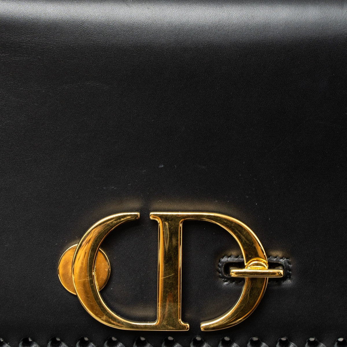 dior-30-montaigne-flap-bag-black-ghw