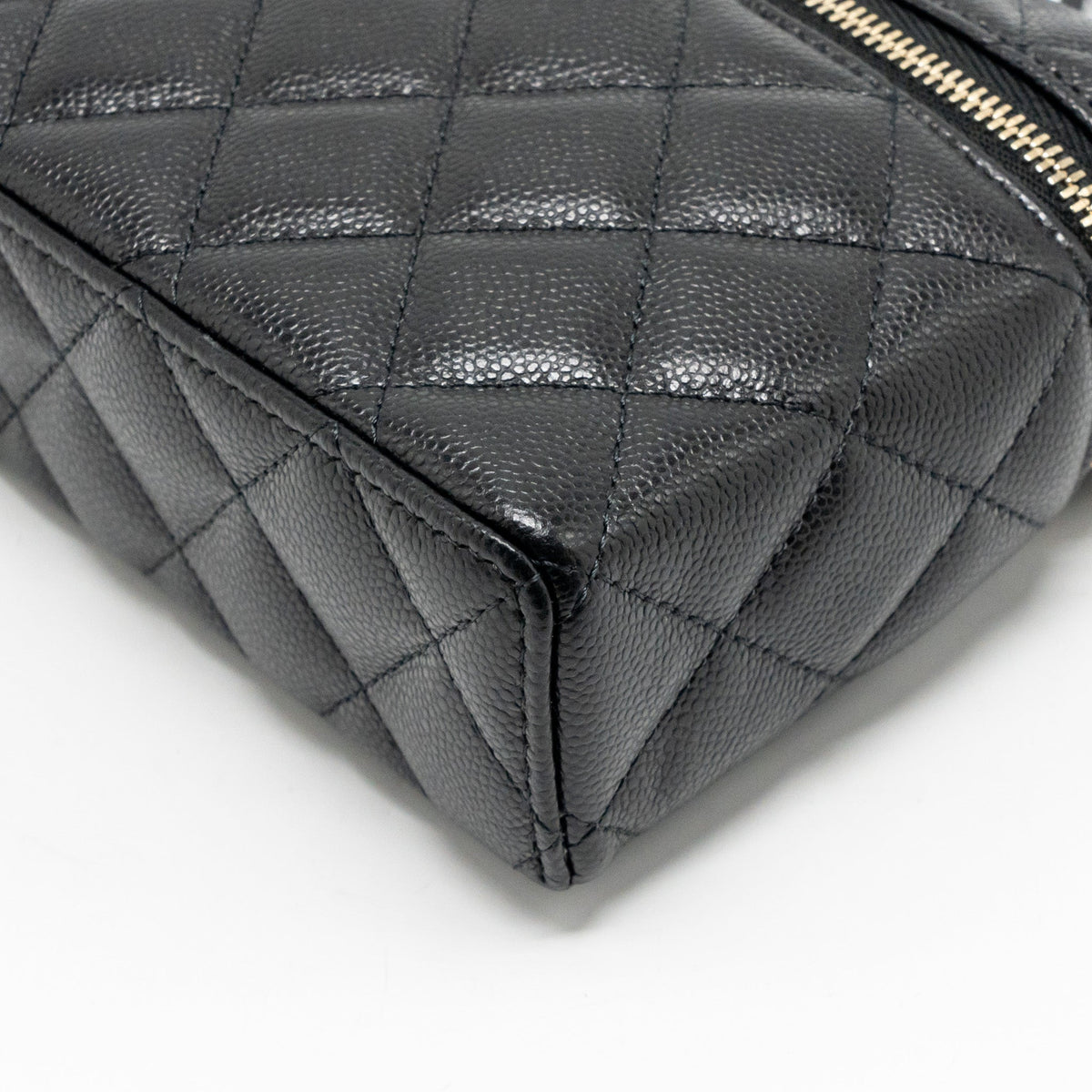 chanel-25p-cc-top-handle-vanity-with-chain-caviar-black-lghw-microchip
