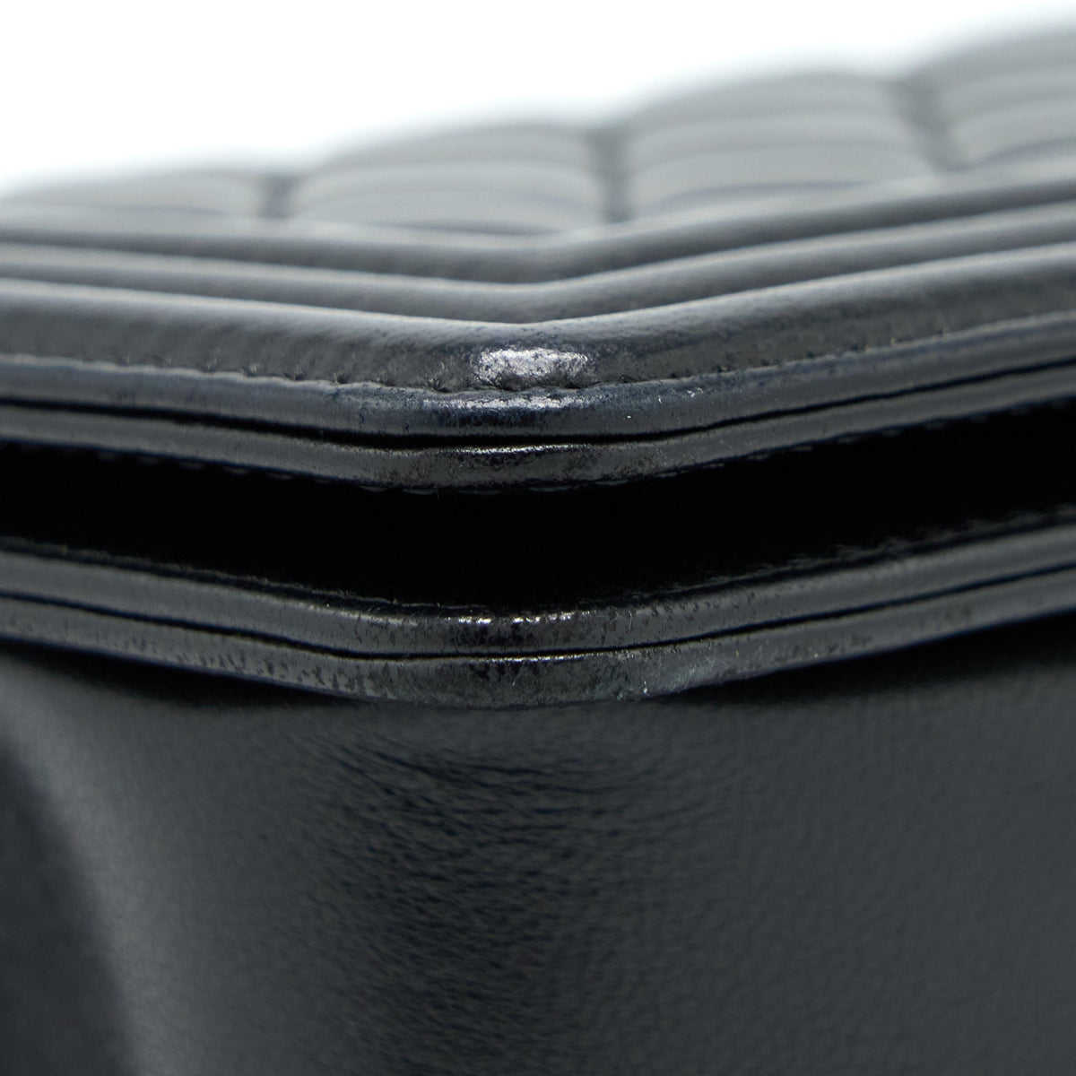 chanel-medium-boy-bag-lambskin-black-ruthenium-shw-1