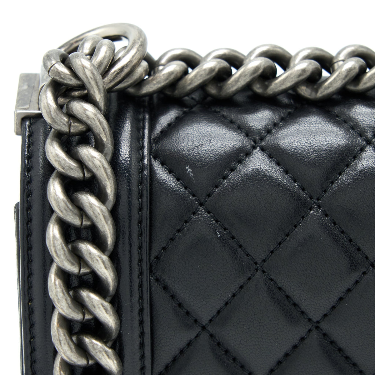 chanel-medium-boy-bag-lambskin-black-ruthenium-shw-1