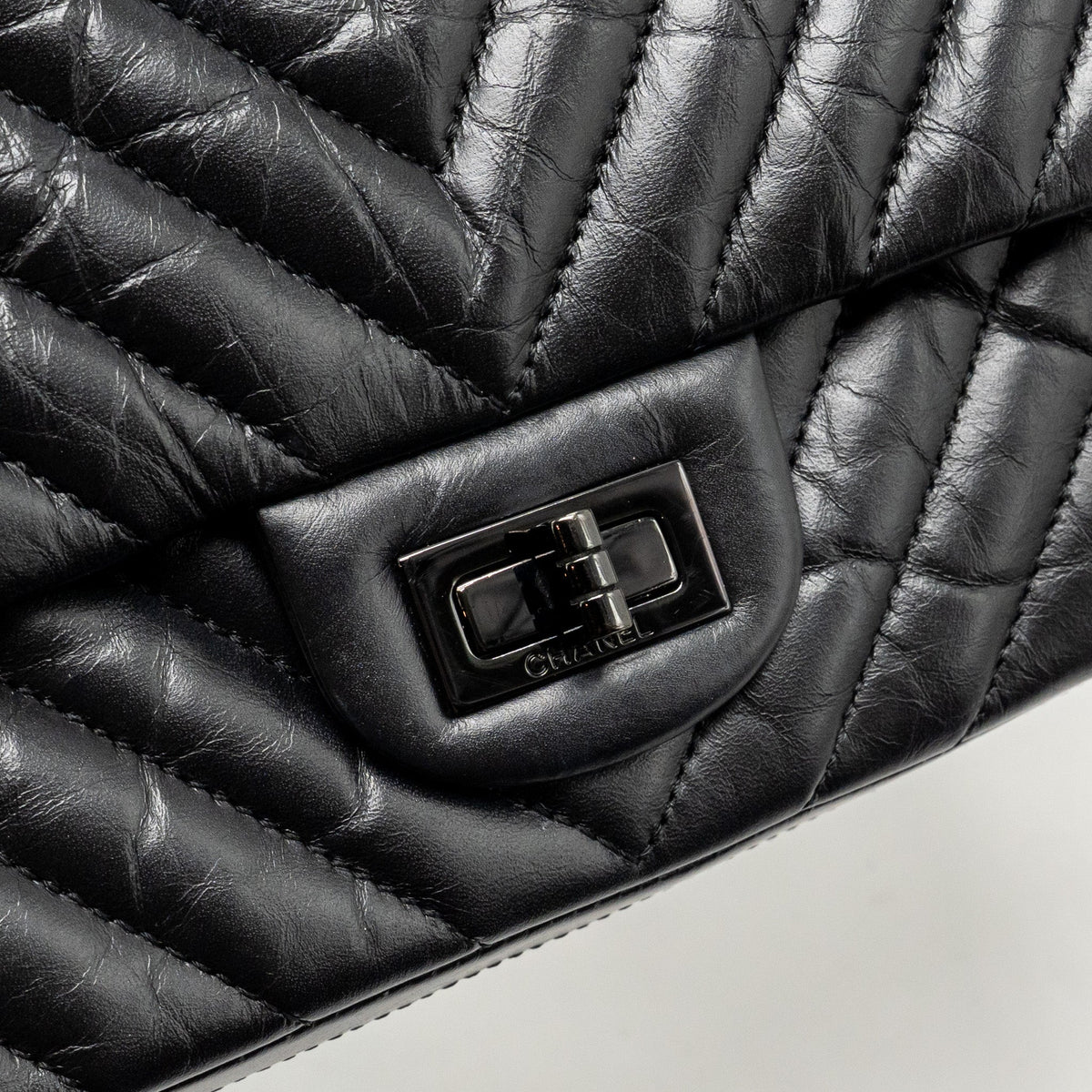chanel-small-2-55-reissue-double-flap-bag-chevron-aged-calfskin-so-black