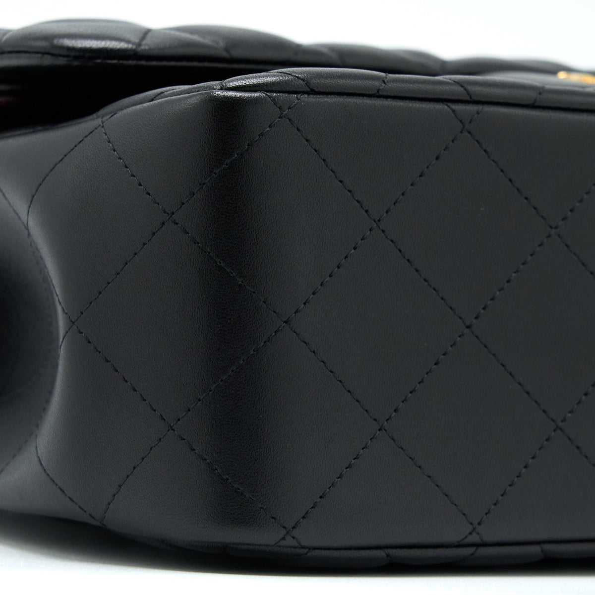chanel-jumbo-classic-double-flap-bag-lambskin-black-ghw-1