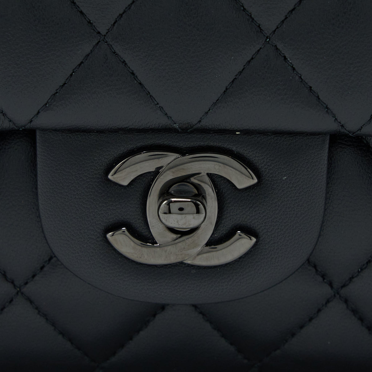 chanel-medium-classic-double-flap-bag-lambskin-so-black-microchip