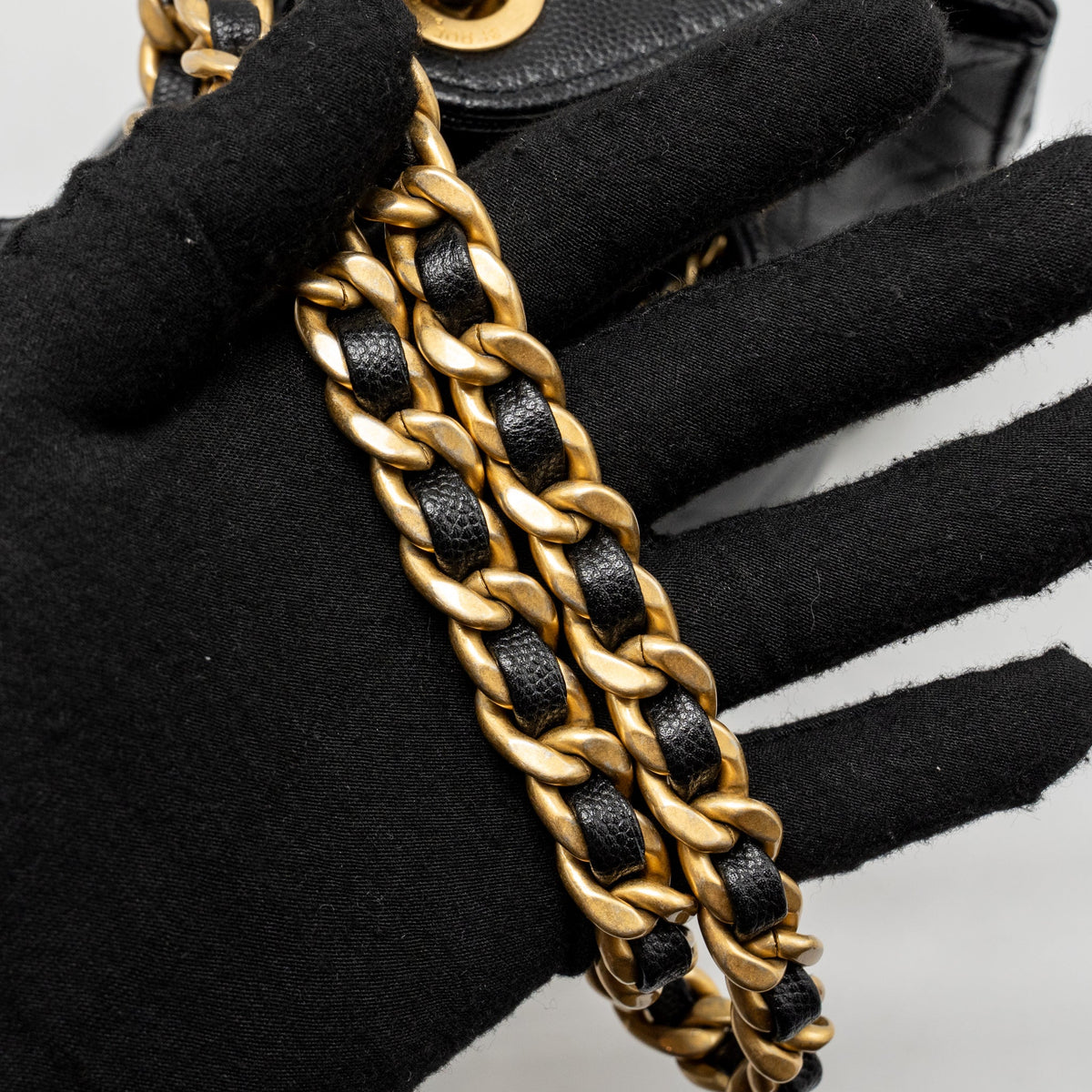 chanel-25-bag-black
