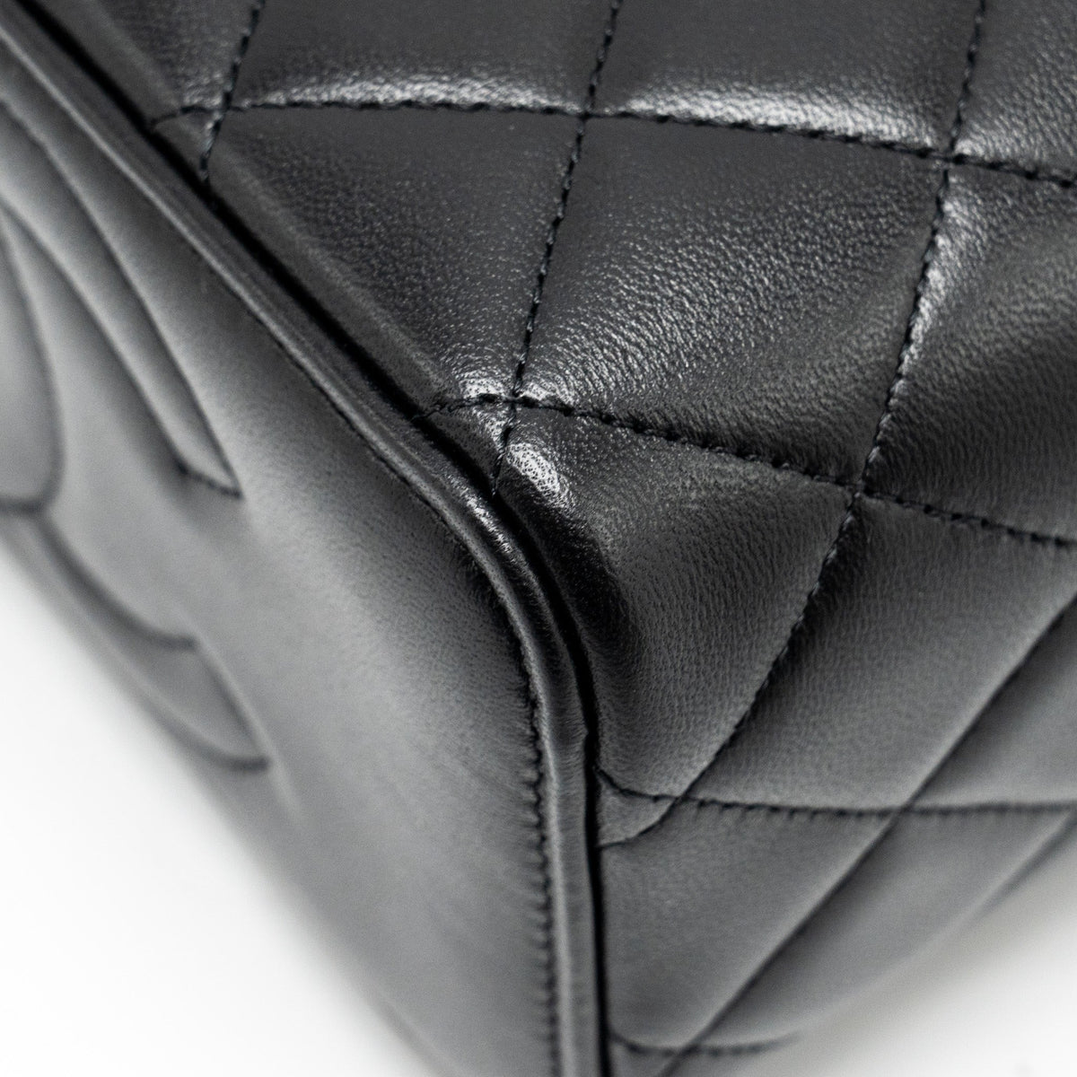 chanel-top-handle-long-vanity-case-lambskin-black-lghw-microchip-copy