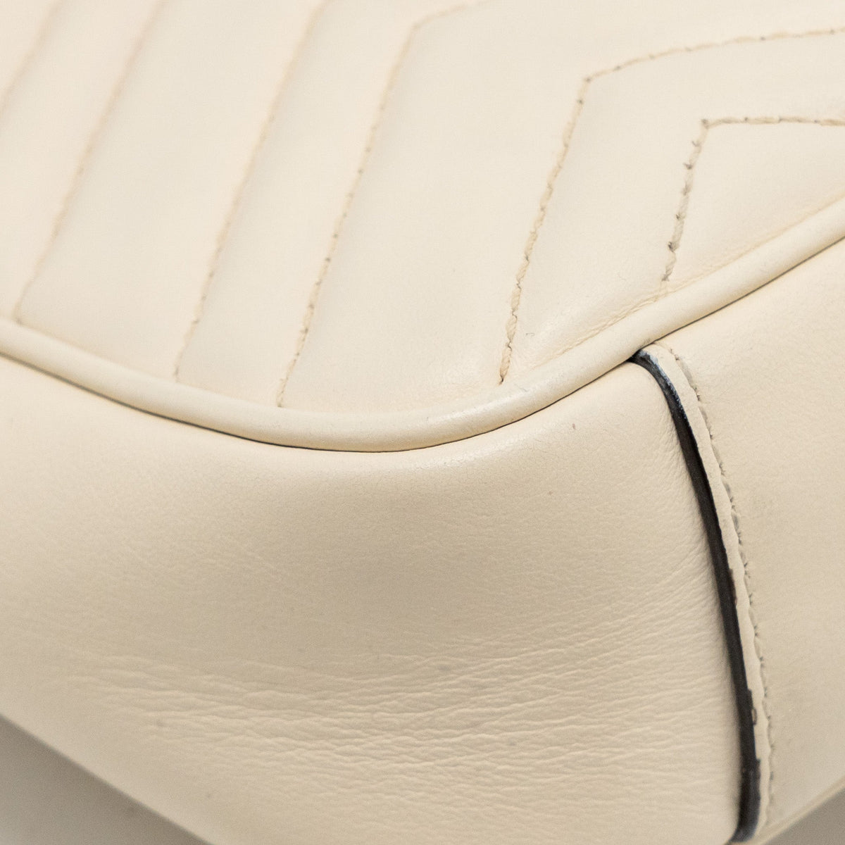 gucci-bag-white