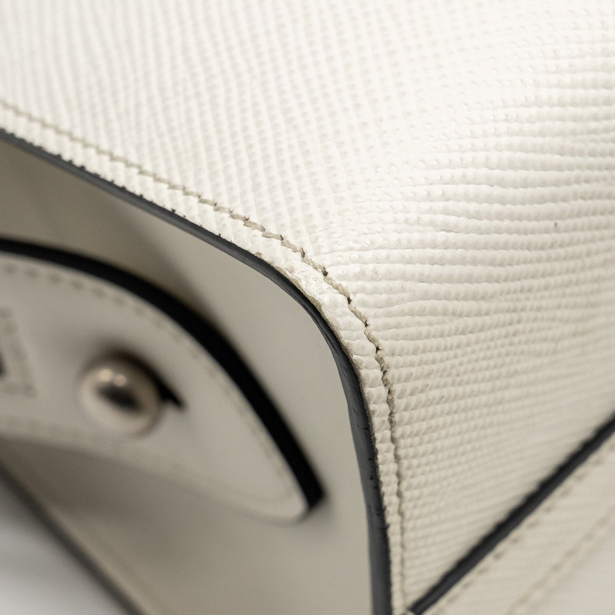 prada-saffiano-monochrome-bag-leather-white-shw