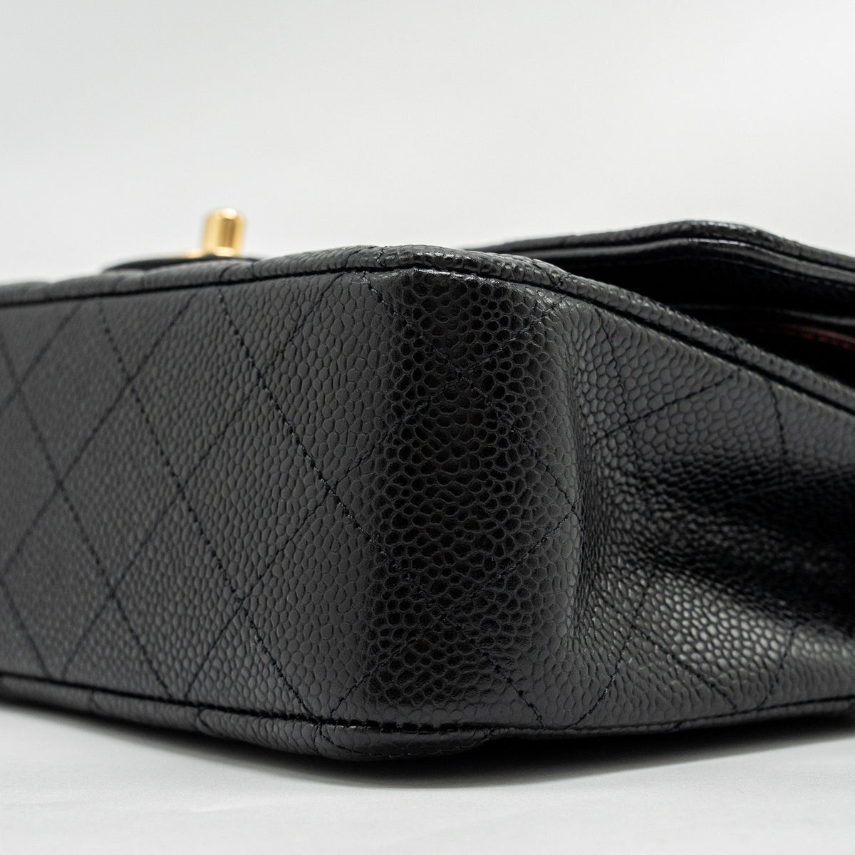chanel-medium-classic-double-flap-bag-caviar-black-ghw-25
