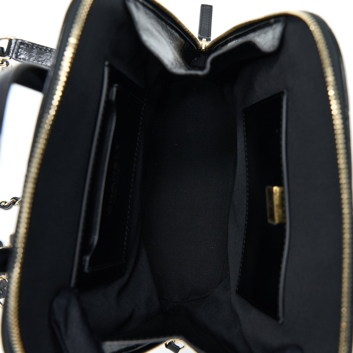 chanel-22a-backpack-patent-black-lghw