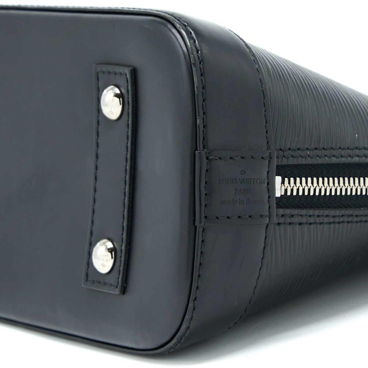 louis-vuitton-alma-bb-epi-black-shw
