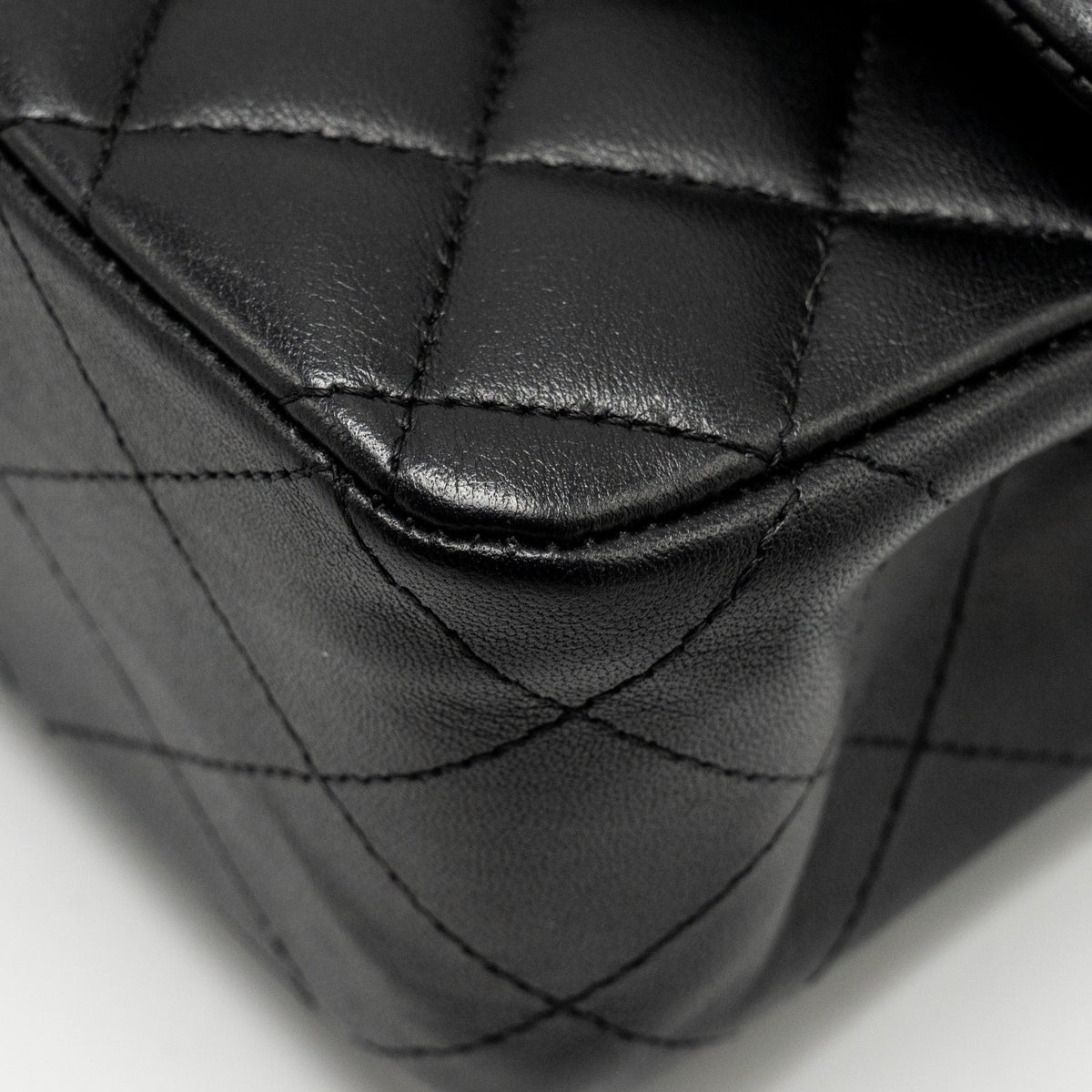 chanel-medium-classic-double-flap-bag-lambskin-black-ghw-9