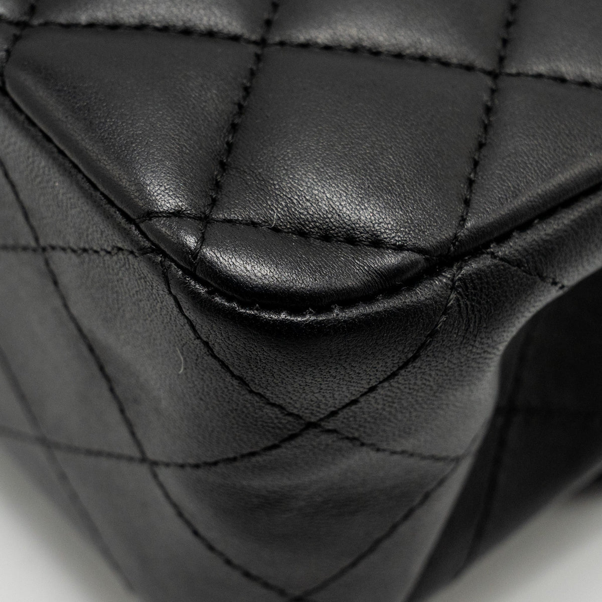 chanel-medium-classic-double-flap-bag-lambskin-black-ghw-9