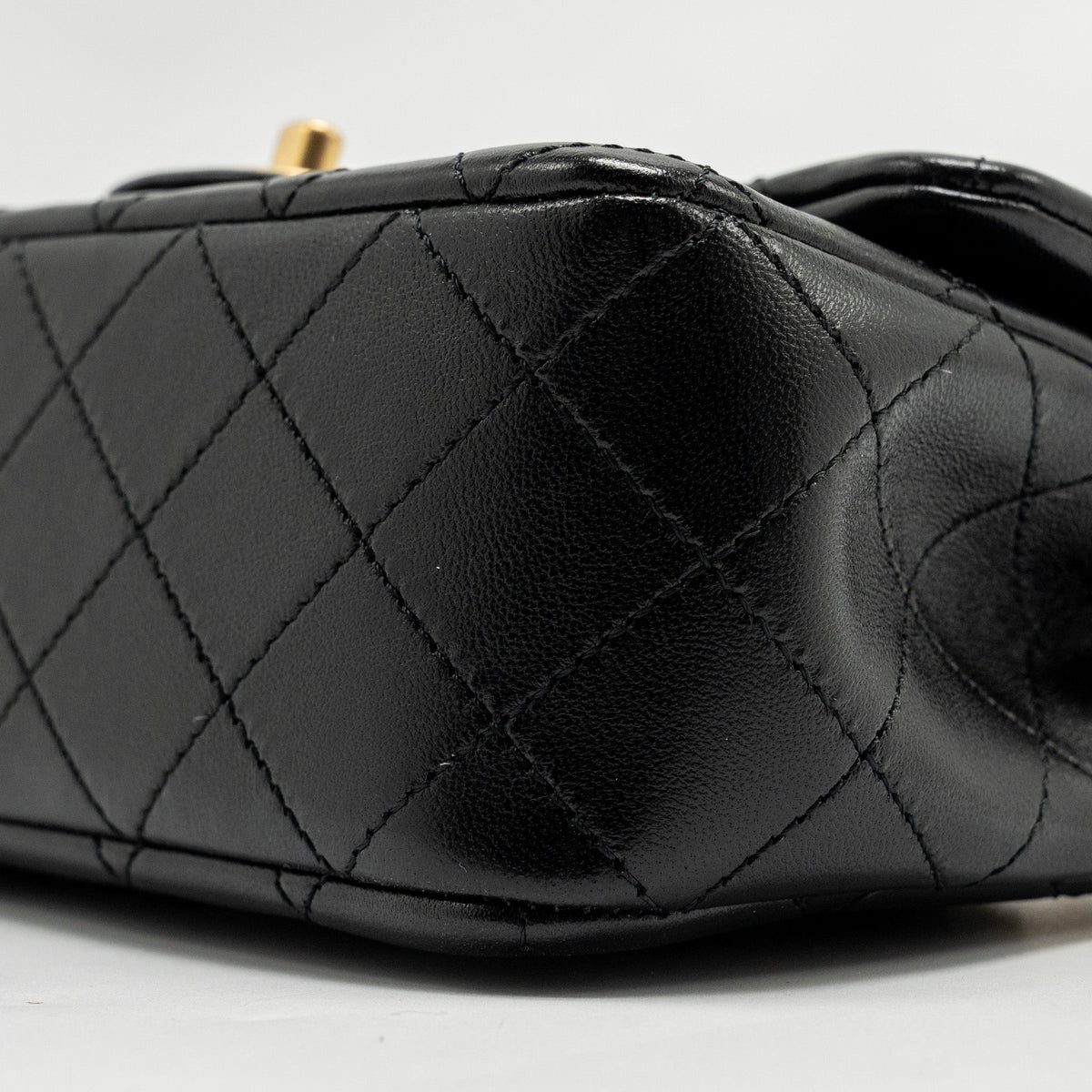 chanel-24k-pearl-crush-mini-rectangular-flap-bag-shiny-lambskin-black-ghw-microchip-copy-1