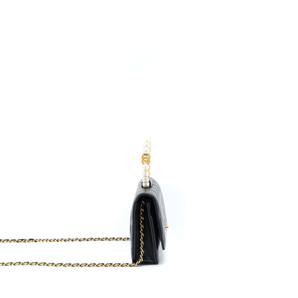 chanel-21s-wallet-on-chain-with-pearl-cc-logo-round-handle-lambskin-black-brushed-ghw
