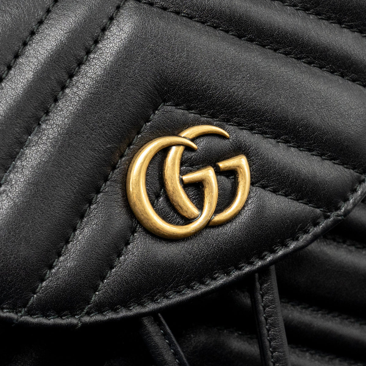 gucci-gg-marmont-backpack-calfskin-black-ghw
