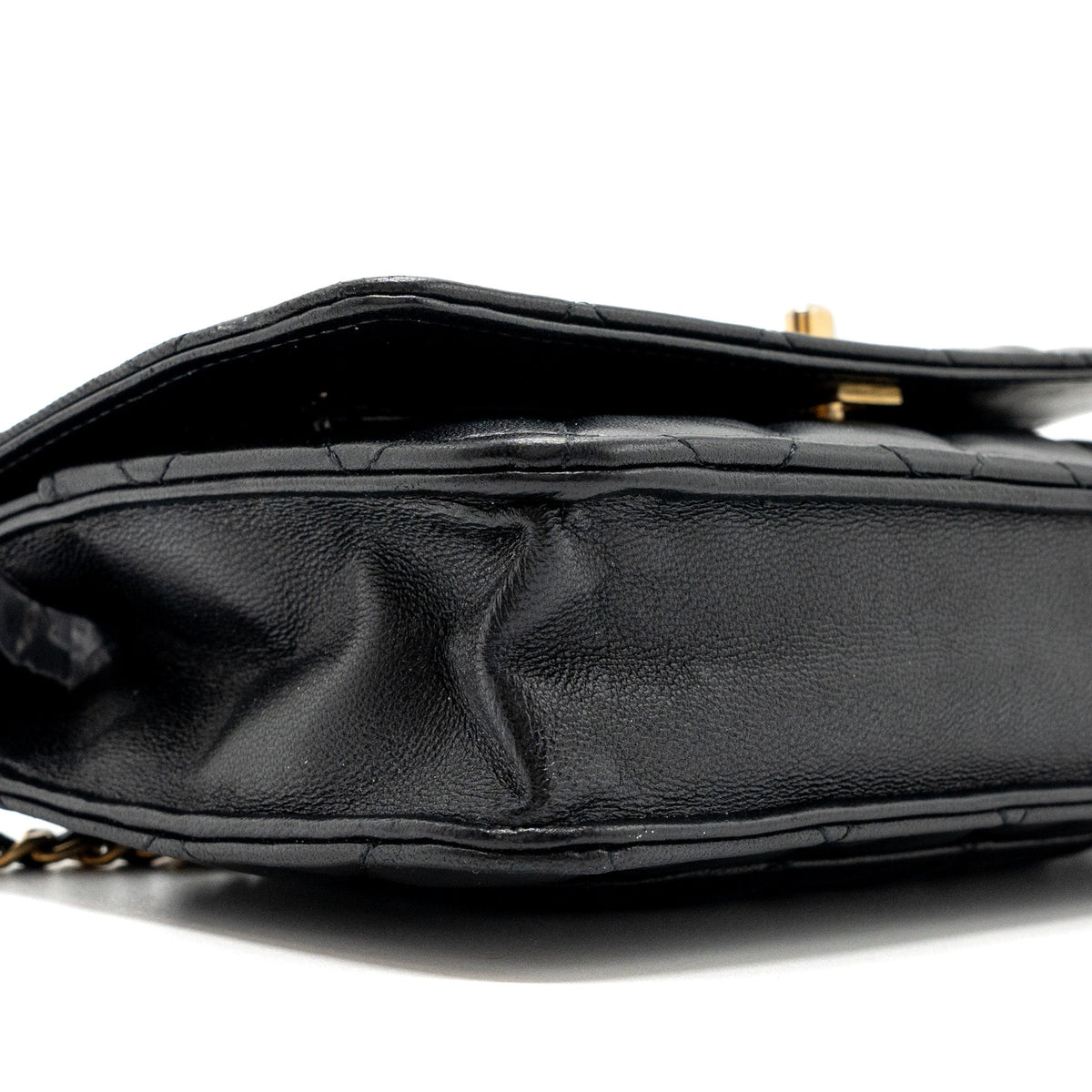 chanel-pearl-crush-wallet-on-chain-lambskin-black-ghwmicrochip