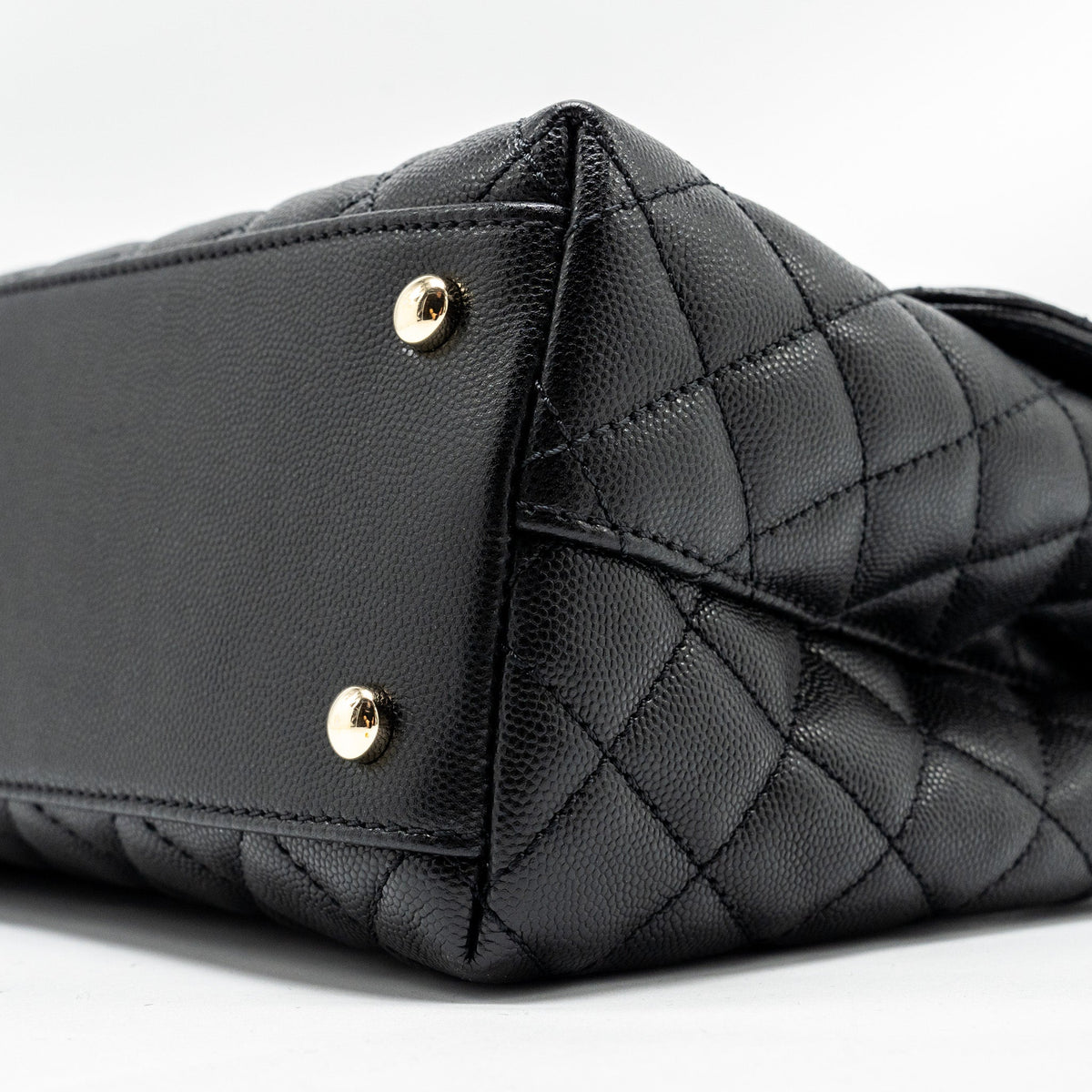 chanel-large-coco-handle-caviar-black-lghw-microchip