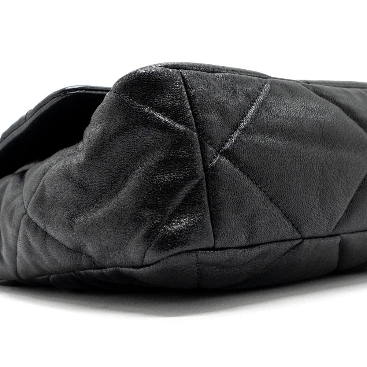 chanel-medium-19-bag-goatskin-black-multicolour-hardware-3