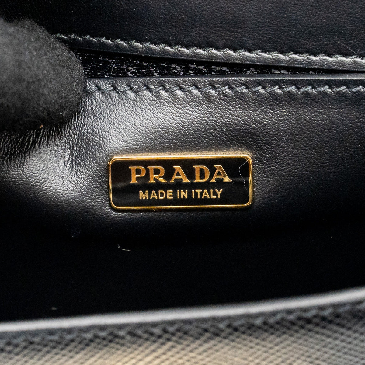 prada-saffiano-leather-flap-shoulder-bag-calfskin-black-ghw
