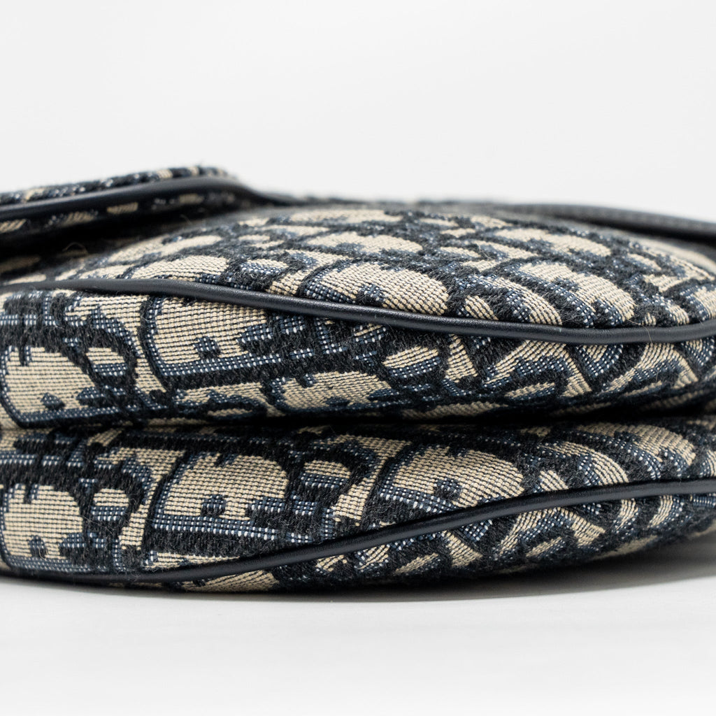 dior-medium-saddle-bag-blue-oblique-canvas-ghw-2