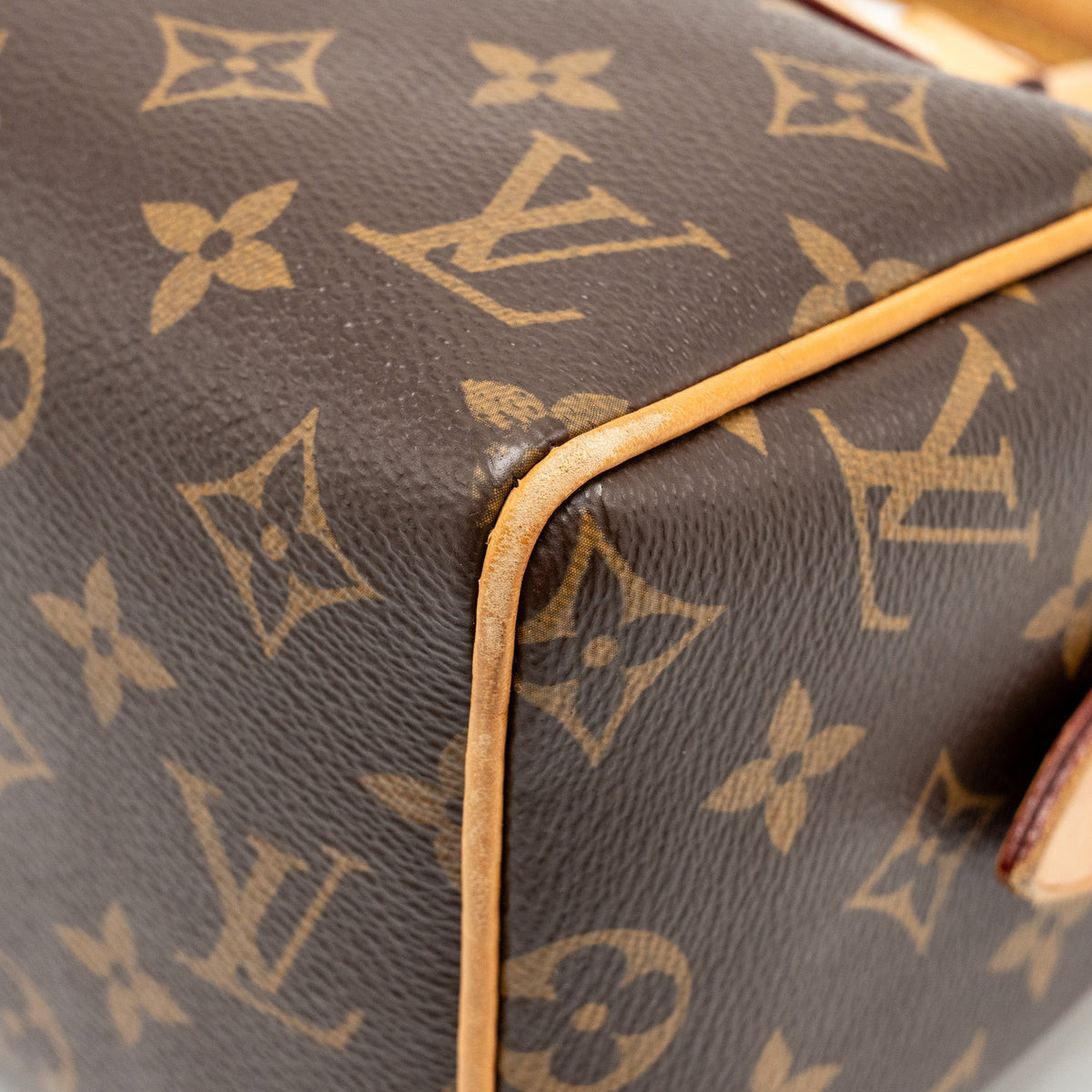 louis-vuitton-speedy-bandouliere-20-monogram-canvas-black-strap-ghw