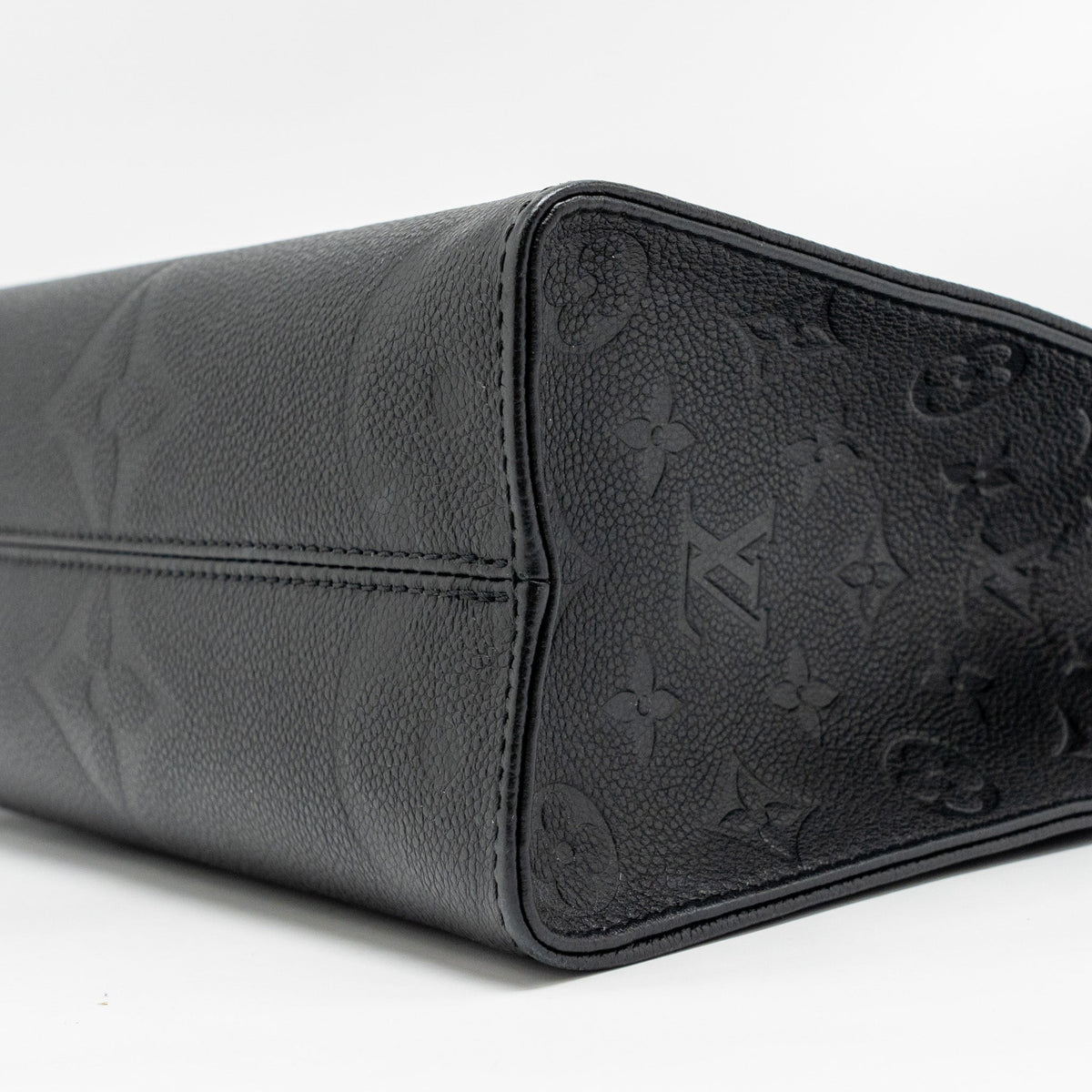 louis-vuitton-onthego-pm-monogram-empreinte-leather-black-ghw