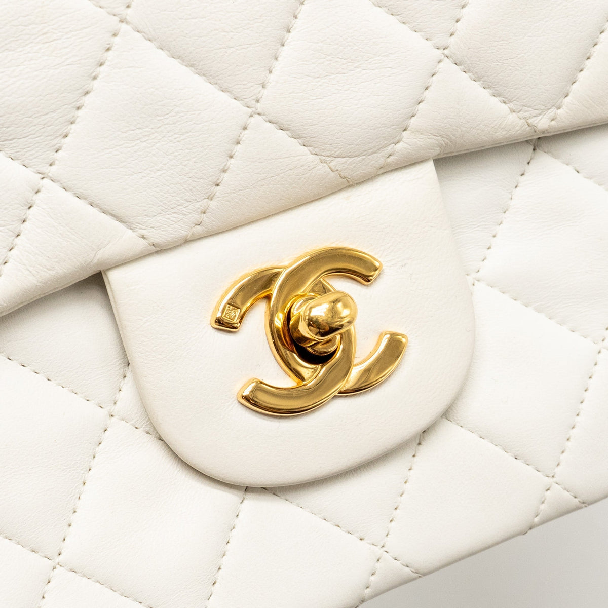 chanel-vintage-small-classic-double-flap-bag-lambskin-white-ghw