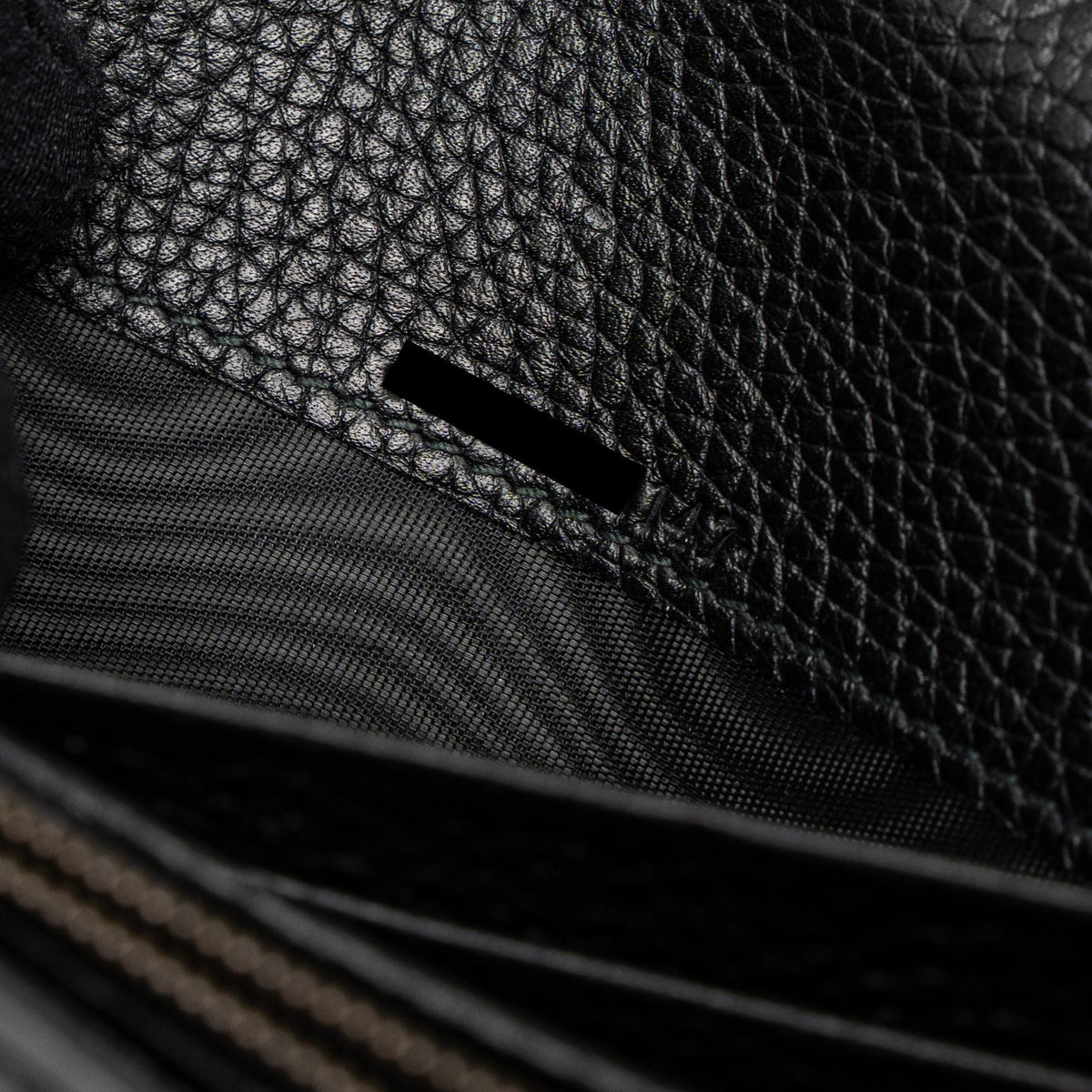 gucci-marmont-wallet-on-chain-calfskin-black-brushed-ghw