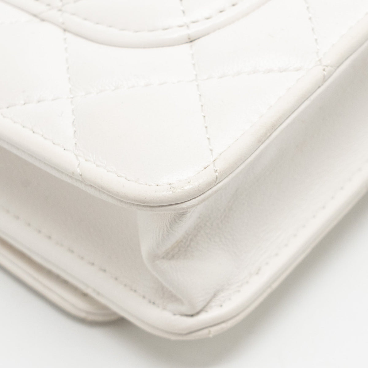 chanel-giant-chain-classic-wallet-on-chain-lambskin-white-multicolour-hardware-microchip