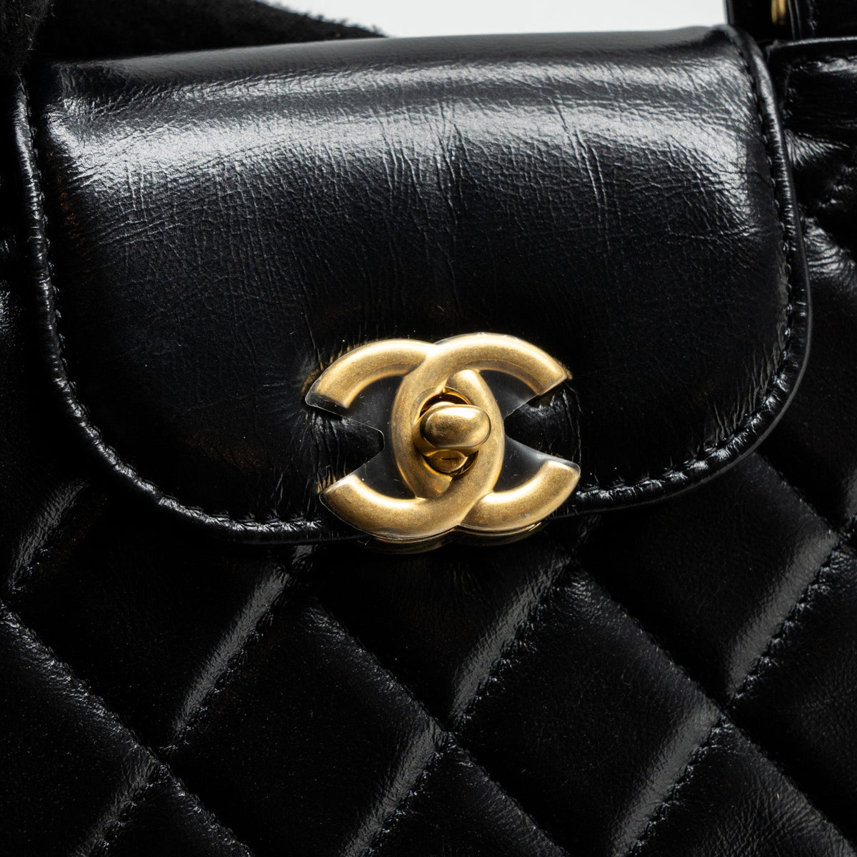 chanel-23k-mini-shopping-tote-calfskin-black-brushed-ghwmicrochip-1