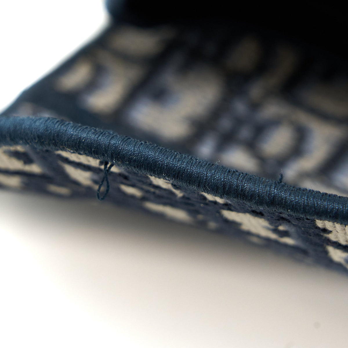 dior-saddle-bag-blue-oblique-embroidery-ghw