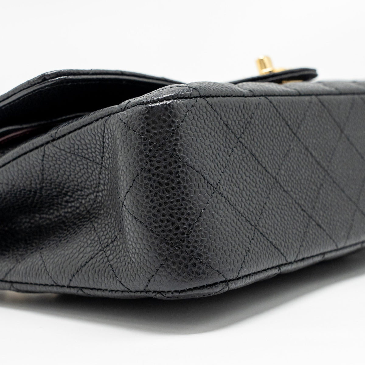 chanel-medium-classic-double-flap-bag-caviar-black-ghw-copy-3